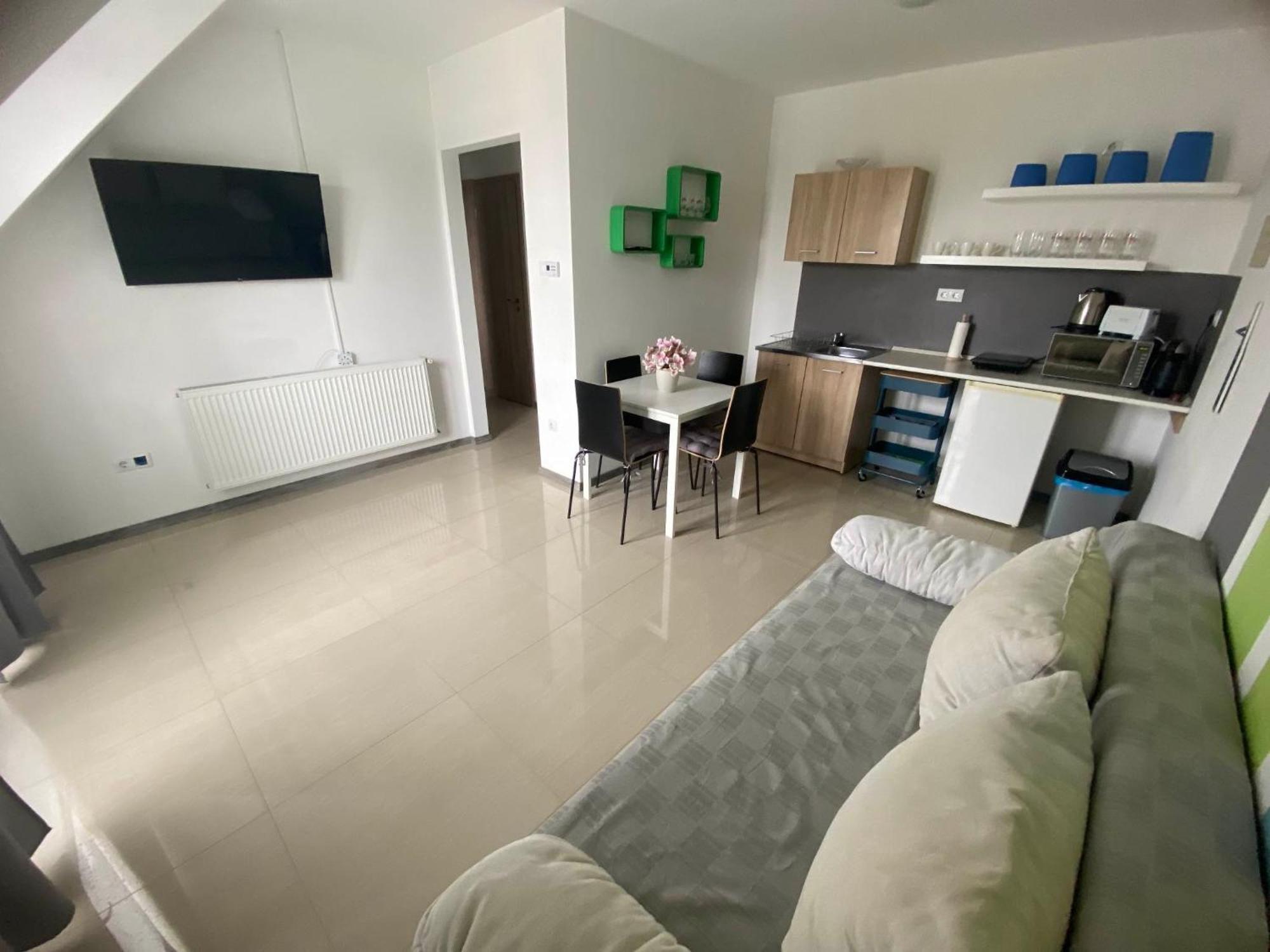 Hajdúszoboszló Lexy Family Apartman מראה חיצוני תמונה